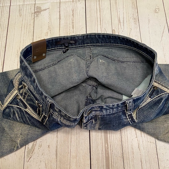 Men’s Slim Fit Jeans - Picture 7 of 12